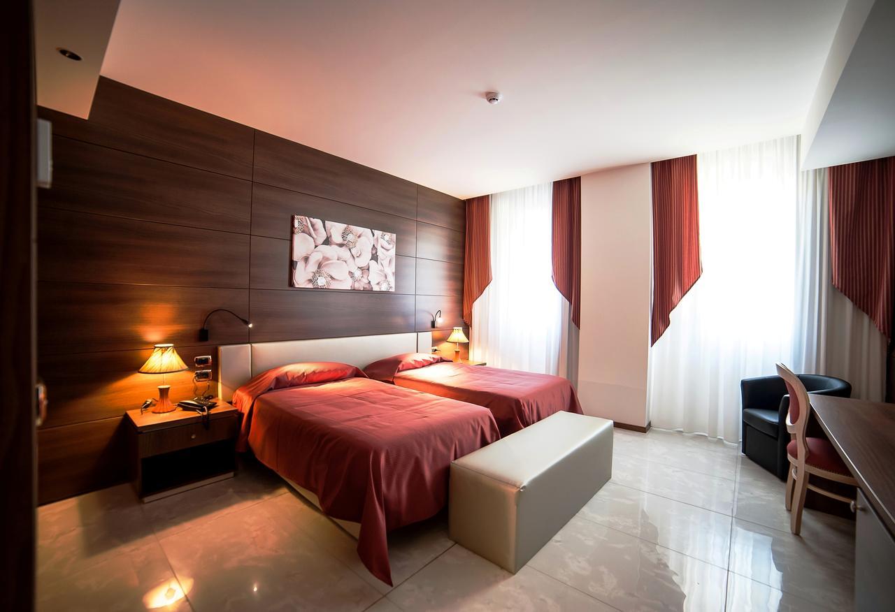 Family Center Hotel Atena Lucana Exterior photo