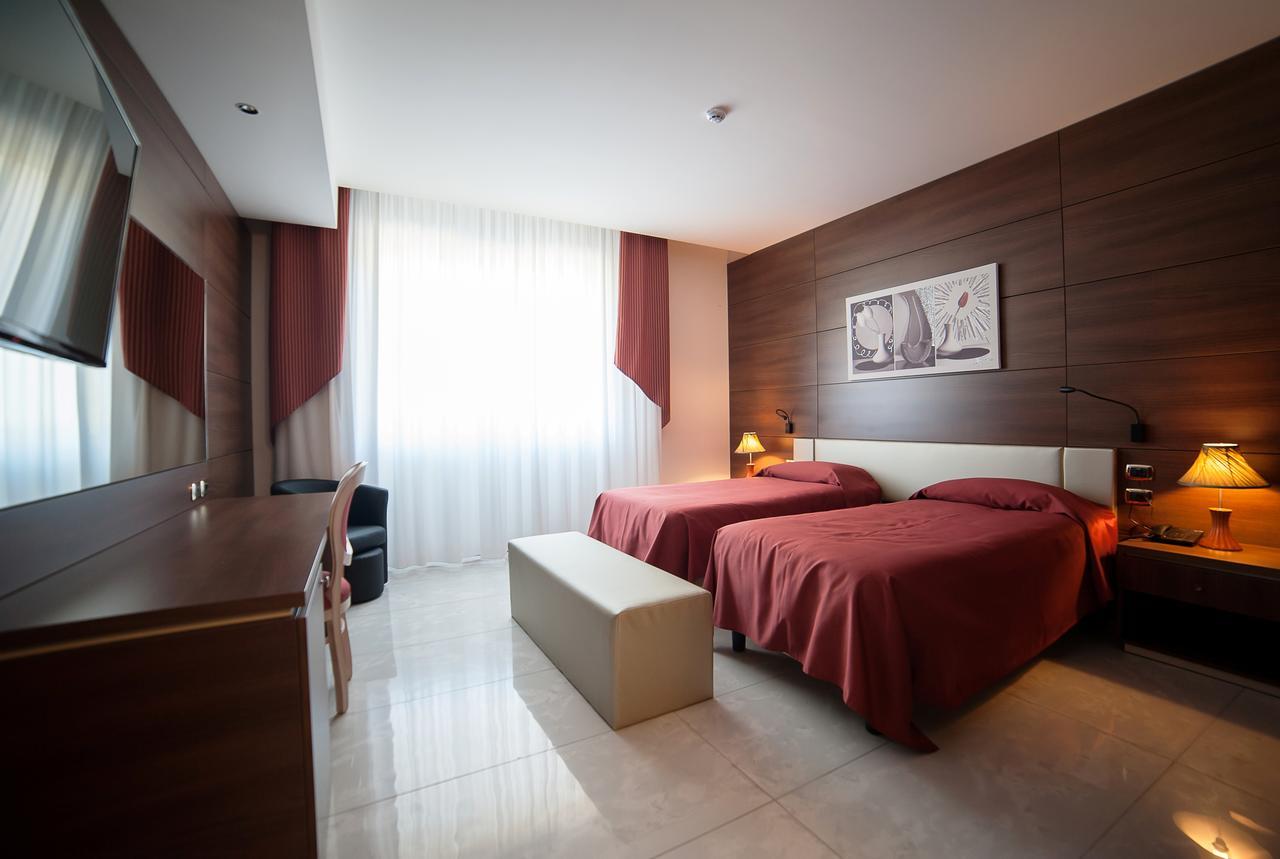 Family Center Hotel Atena Lucana Exterior photo